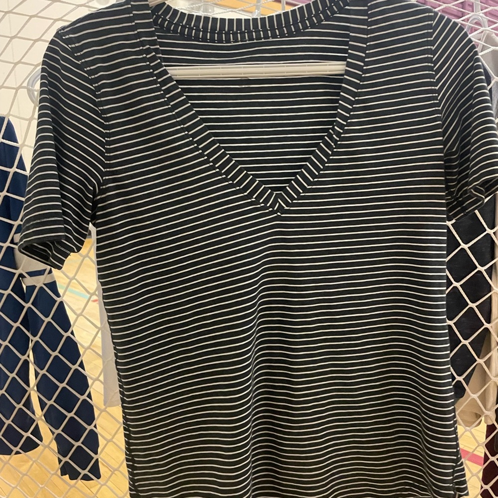 Size 4 Lulu Love Tee